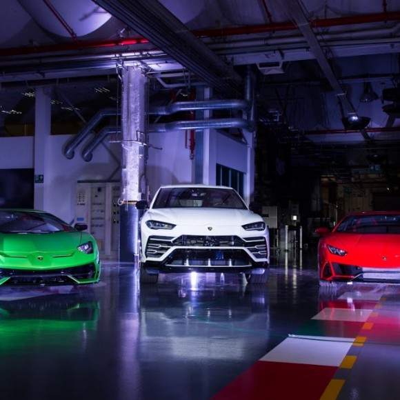 Automobili Lamborghini представляет проект «С Италией. Для Италии»