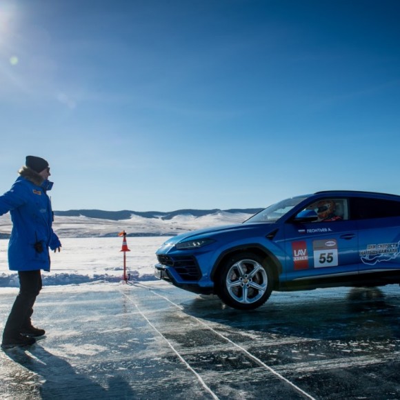 Рекорд скорости Lamborghini Urus на льду озера Байкал